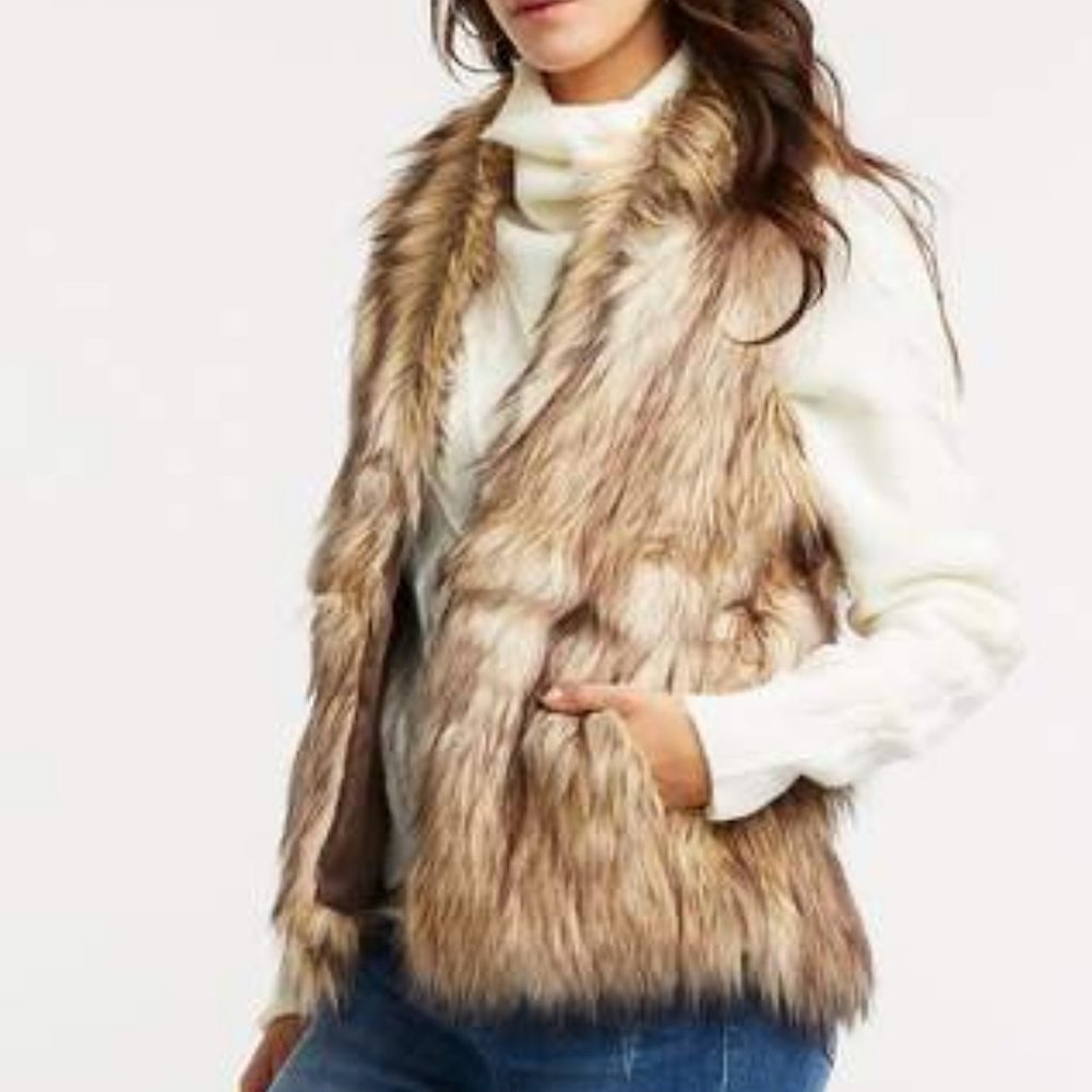 Charlotte Russe Faux Fur Vest 2X